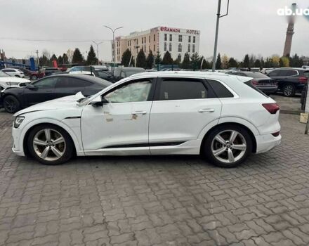 Ауди E-Tron, объемом двигателя 0 л и пробегом 40 тыс. км за 13200 $, фото 3 на Automoto.ua
