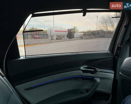 Ауди E-Tron, объемом двигателя 0 л и пробегом 83 тыс. км за 39000 $, фото 27 на Automoto.ua