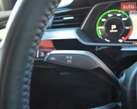 Ауди E-Tron, объемом двигателя 0 л и пробегом 59 тыс. км за 35900 $, фото 24 на Automoto.ua
