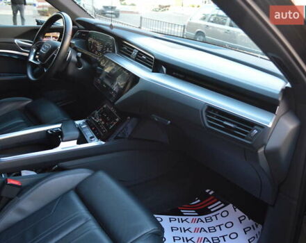 Ауди E-Tron, объемом двигателя 0 л и пробегом 59 тыс. км за 35900 $, фото 48 на Automoto.ua