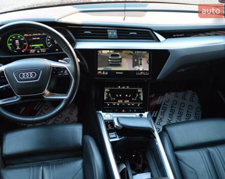 Ауди E-Tron, объемом двигателя 0 л и пробегом 59 тыс. км за 35900 $, фото 40 на Automoto.ua