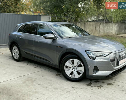 Ауди E-Tron, объемом двигателя 0 л и пробегом 80 тыс. км за 27999 $, фото 11 на Automoto.ua