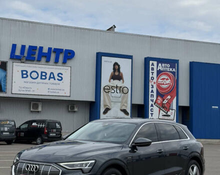 Ауди E-Tron, объемом двигателя 0 л и пробегом 144 тыс. км за 25000 $, фото 56 на Automoto.ua