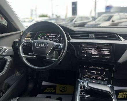 Ауди E-Tron, объемом двигателя 0 л и пробегом 143 тыс. км за 29999 $, фото 10 на Automoto.ua