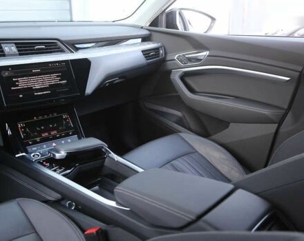 Ауди E-Tron, объемом двигателя 0 л и пробегом 117 тыс. км за 36800 $, фото 14 на Automoto.ua