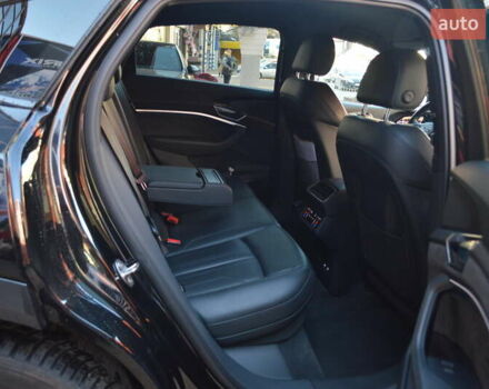 Ауди E-Tron, объемом двигателя 0 л и пробегом 59 тыс. км за 35900 $, фото 44 на Automoto.ua