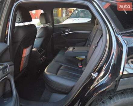Ауди E-Tron, объемом двигателя 0 л и пробегом 59 тыс. км за 35900 $, фото 38 на Automoto.ua