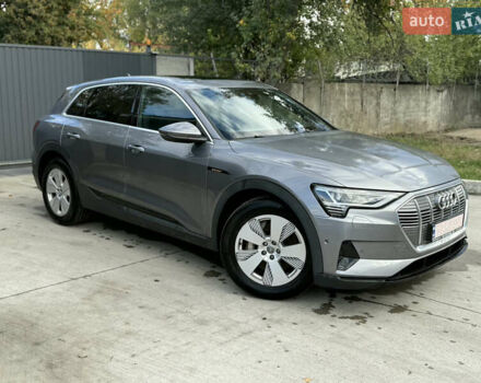 Ауди E-Tron, объемом двигателя 0 л и пробегом 80 тыс. км за 27999 $, фото 2 на Automoto.ua