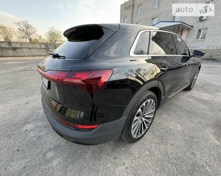 Ауді E-Tron, об'ємом двигуна 0 л та пробігом 46 тис. км за 33700 $, фото 2 на Automoto.ua