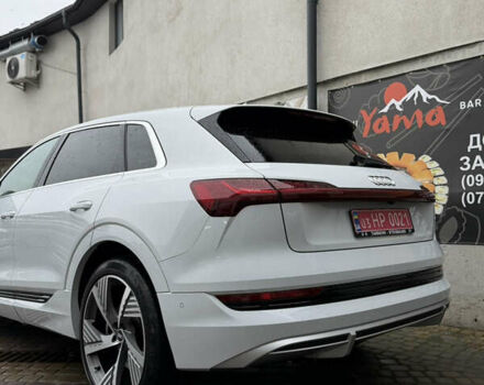 Ауди E-Tron, объемом двигателя 0 л и пробегом 26 тыс. км за 38900 $, фото 24 на Automoto.ua