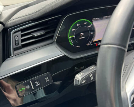 Ауди E-Tron, объемом двигателя 0 л и пробегом 144 тыс. км за 25000 $, фото 25 на Automoto.ua