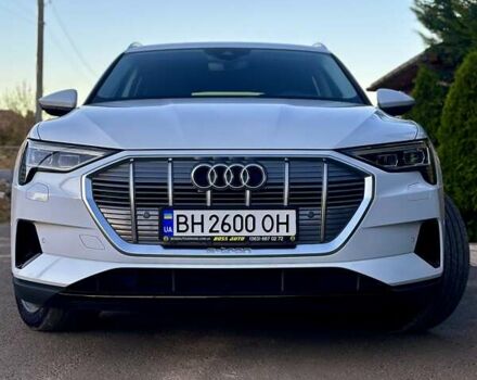 Ауди E-Tron, объемом двигателя 0 л и пробегом 40 тыс. км за 33000 $, фото 3 на Automoto.ua