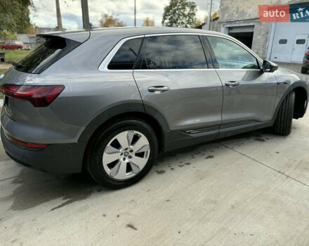 Ауди E-Tron, объемом двигателя 0 л и пробегом 80 тыс. км за 27999 $, фото 37 на Automoto.ua