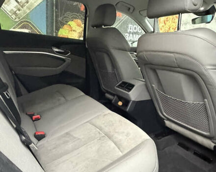 Ауди E-Tron, объемом двигателя 0 л и пробегом 26 тыс. км за 38900 $, фото 37 на Automoto.ua