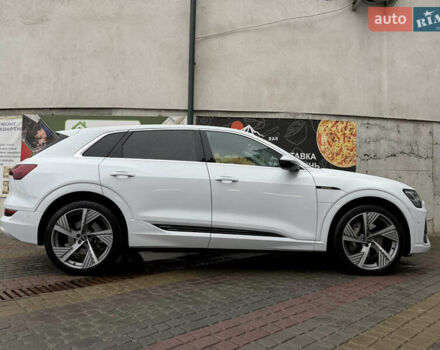 Ауди E-Tron, объемом двигателя 0 л и пробегом 26 тыс. км за 38900 $, фото 19 на Automoto.ua