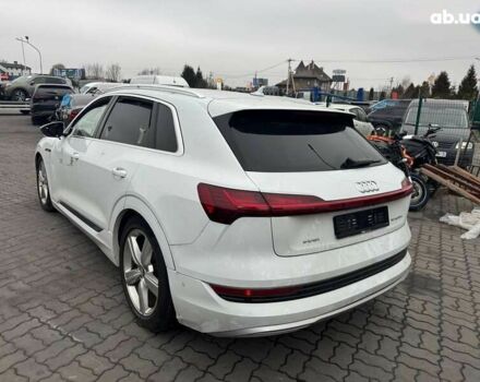Ауди E-Tron, объемом двигателя 0 л и пробегом 40 тыс. км за 13200 $, фото 4 на Automoto.ua