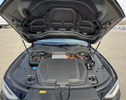 Ауди E-Tron, объемом двигателя 0 л и пробегом 144 тыс. км за 25000 $, фото 51 на Automoto.ua