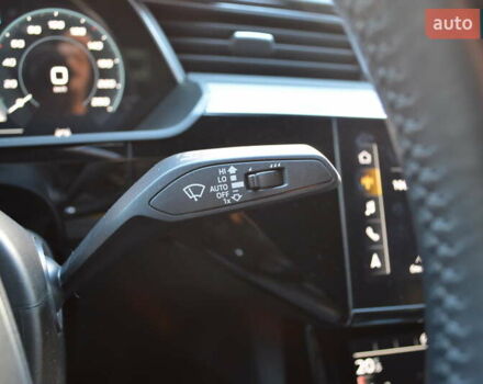 Ауди E-Tron, объемом двигателя 0 л и пробегом 59 тыс. км за 35900 $, фото 25 на Automoto.ua