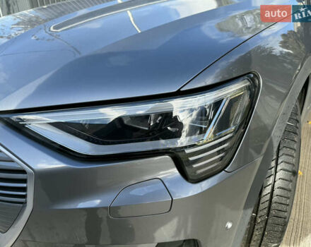 Ауди E-Tron, объемом двигателя 0 л и пробегом 80 тыс. км за 27999 $, фото 20 на Automoto.ua