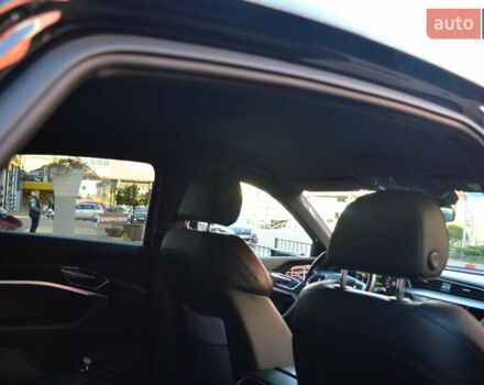 Ауди E-Tron, объемом двигателя 0 л и пробегом 59 тыс. км за 35900 $, фото 45 на Automoto.ua