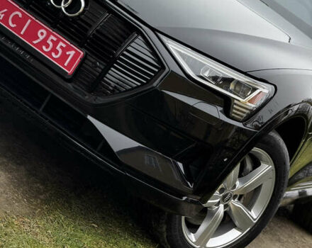 Ауди E-Tron, объемом двигателя 0 л и пробегом 95 тыс. км за 28750 $, фото 8 на Automoto.ua