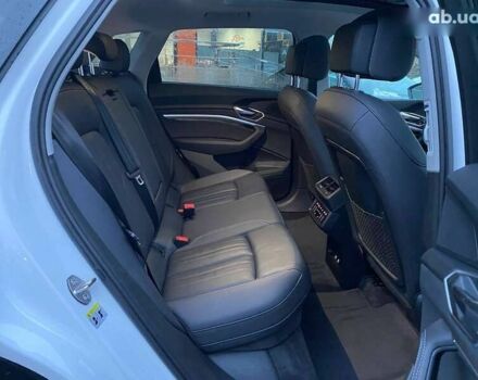 Ауді E-Tron, об'ємом двигуна 0 л та пробігом 55 тис. км за 29400 $, фото 21 на Automoto.ua