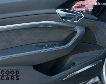 Ауди E-Tron, объемом двигателя 0 л и пробегом 43 тыс. км за 34000 $, фото 12 на Automoto.ua