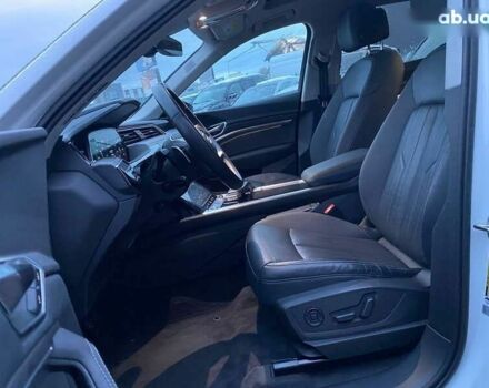 Ауді E-Tron, об'ємом двигуна 0 л та пробігом 55 тис. км за 29400 $, фото 16 на Automoto.ua