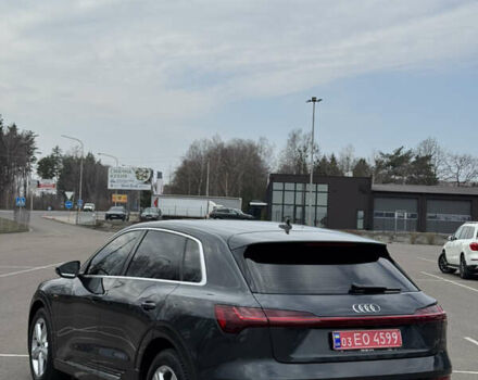 Ауди E-Tron, объемом двигателя 0 л и пробегом 144 тыс. км за 25000 $, фото 6 на Automoto.ua