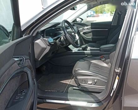 Ауді E-Tron, об'ємом двигуна 0 л та пробігом 37 тис. км за 35800 $, фото 9 на Automoto.ua