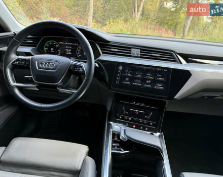 Ауди E-Tron, объемом двигателя 0 л и пробегом 81 тыс. км за 34999 $, фото 25 на Automoto.ua