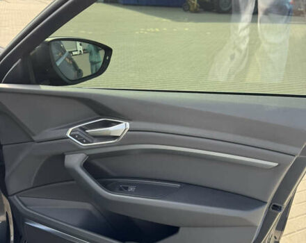 Ауди E-Tron, объемом двигателя 0 л и пробегом 144 тыс. км за 25000 $, фото 49 на Automoto.ua