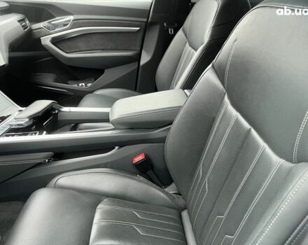 Ауди E-Tron, объемом двигателя 0 л и пробегом 42 тыс. км за 74120 $, фото 11 на Automoto.ua