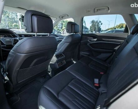 Ауди E-Tron, объемом двигателя 0 л и пробегом 120 тыс. км за 32900 $, фото 22 на Automoto.ua