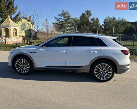 Ауді E-Tron, об'ємом двигуна 0 л та пробігом 129 тис. км за 28500 $, фото 2 на Automoto.ua