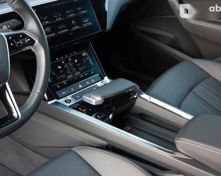 Ауди E-Tron, объемом двигателя 0 л и пробегом 22 тыс. км за 40400 $, фото 12 на Automoto.ua