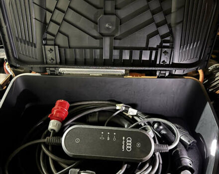 Ауди E-Tron, объемом двигателя 0 л и пробегом 34 тыс. км за 42300 $, фото 38 на Automoto.ua