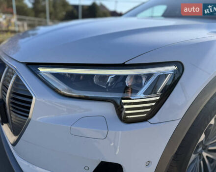 Ауді E-Tron, об'ємом двигуна 0 л та пробігом 129 тис. км за 28500 $, фото 27 на Automoto.ua