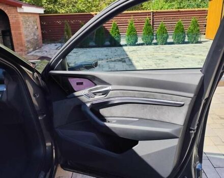 Ауди E-Tron, объемом двигателя 0 л и пробегом 97 тыс. км за 39000 $, фото 10 на Automoto.ua