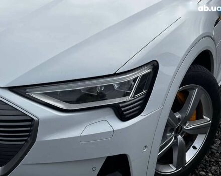 Ауди E-Tron, объемом двигателя 0 л и пробегом 101 тыс. км за 38500 $, фото 5 на Automoto.ua