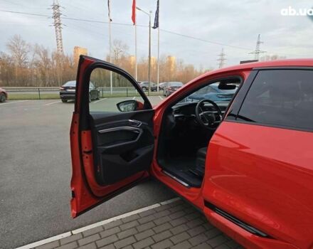 Ауди E-Tron, объемом двигателя 0 л и пробегом 130 тыс. км за 35488 $, фото 24 на Automoto.ua