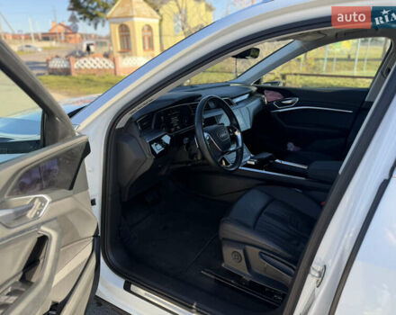Ауді E-Tron, об'ємом двигуна 0 л та пробігом 129 тис. км за 28500 $, фото 19 на Automoto.ua