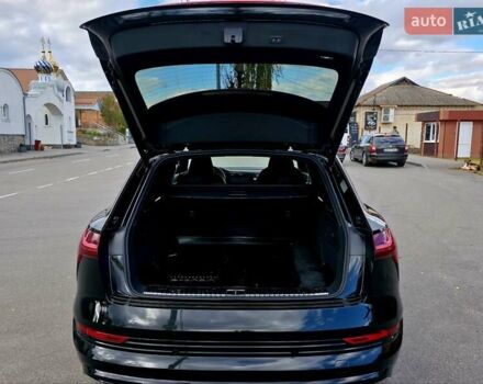 Ауди E-Tron, объемом двигателя 0 л и пробегом 73 тыс. км за 44700 $, фото 20 на Automoto.ua