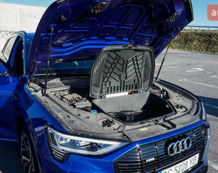 Ауди E-Tron, объемом двигателя 0 л и пробегом 60 тыс. км за 41500 $, фото 35 на Automoto.ua