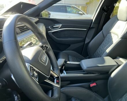 Ауди E-Tron, объемом двигателя 0 л и пробегом 30 тыс. км за 59665 $, фото 29 на Automoto.ua