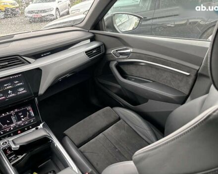 Ауди E-Tron, объемом двигателя 0 л и пробегом 73 тыс. км за 37300 $, фото 23 на Automoto.ua