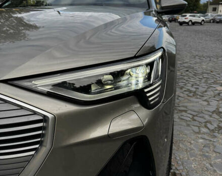 Ауди E-Tron, объемом двигателя 0 л и пробегом 34 тыс. км за 42300 $, фото 32 на Automoto.ua