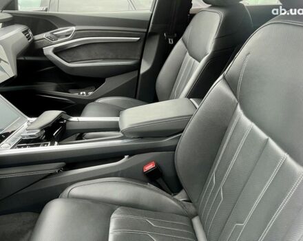 Ауди E-Tron, объемом двигателя 0 л и пробегом 42 тыс. км за 74120 $, фото 7 на Automoto.ua