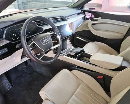 Ауди E-Tron, объемом двигателя 0 л и пробегом 52 тыс. км за 41288 $, фото 2 на Automoto.ua