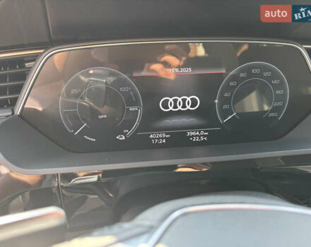 Ауди E-Tron, объемом двигателя 0 л и пробегом 40 тыс. км за 35000 $, фото 10 на Automoto.ua